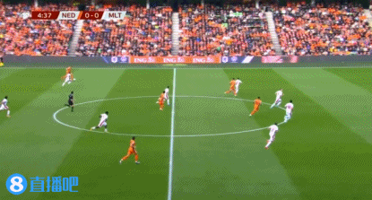 克鲁伊维特造点，德佩主罚命中荷兰领先